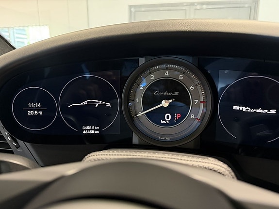 Porsche 911 Turbo S 19 of 21