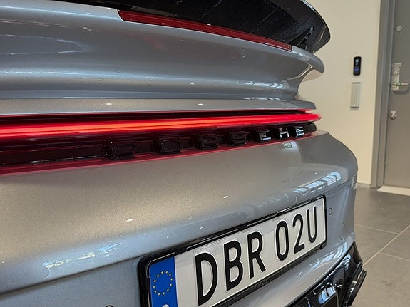 Porsche 911 Turbo S 10 of 21