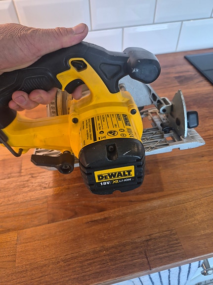 DeWalt DCS391 cirkelsåg 18V 165 mm