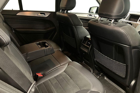 Mercedes-Benz ML350 10 of 30