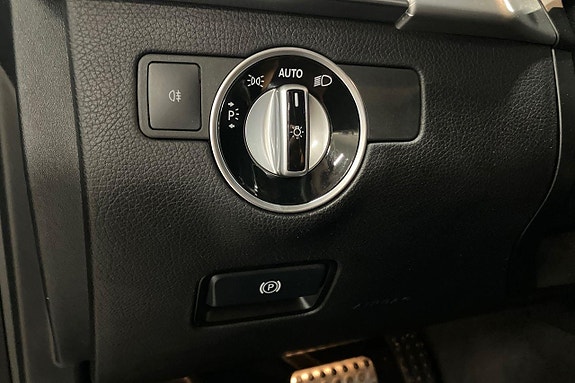 Mercedes-Benz ML350 26 of 30