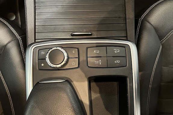 Mercedes-Benz ML350 24 of 30