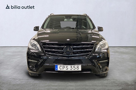 Mercedes-Benz ML350 8 of 30