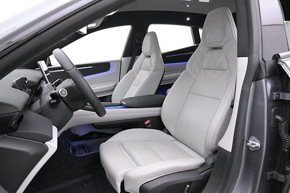 Polestar 4 10 of 27