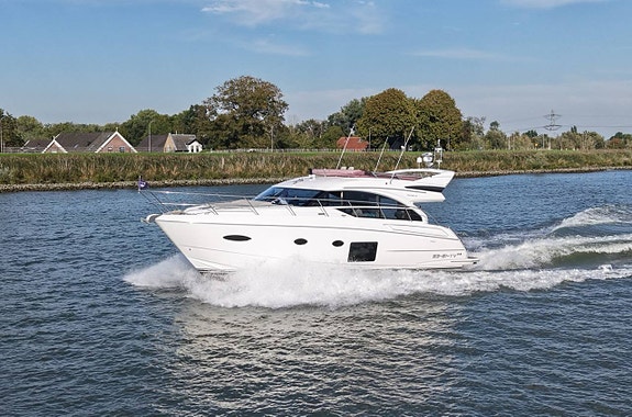 Princess 52 FLY -2015 | 2 x Volvo Penta D11-725