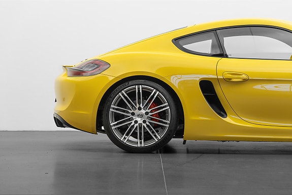 Porsche Cayman GTS 6 of 30