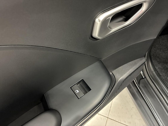 Kia K4 24 of 27