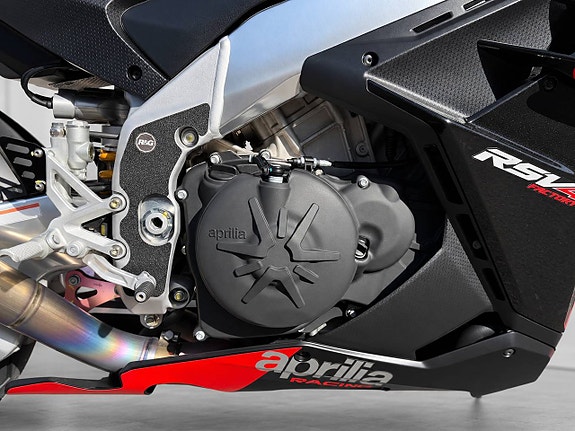 Aprilia RSV4 1100 1.1 217hk V4 Akrapovic, Öhlins fjädring 12 of 17