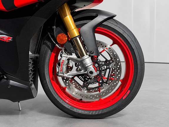 Aprilia RSV4 1100 1.1 217hk V4 Akrapovic, Öhlins fjädring 11 of 17