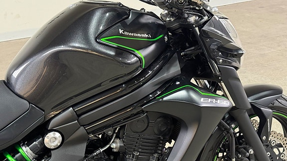Kawasaki Ninja ER-6N ABS Helsystem låga mil 4 of 10