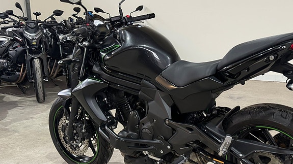 Kawasaki Ninja ER-6N ABS Helsystem låga mil 8 of 10