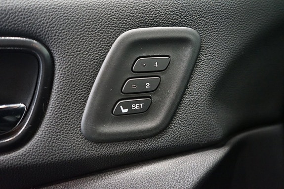 Honda CR-V 10 of 13