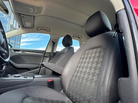 Audi A3 4 of 11