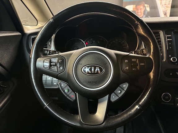Kia Carens 13 of 16