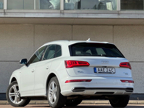Audi Q5 3 of 17