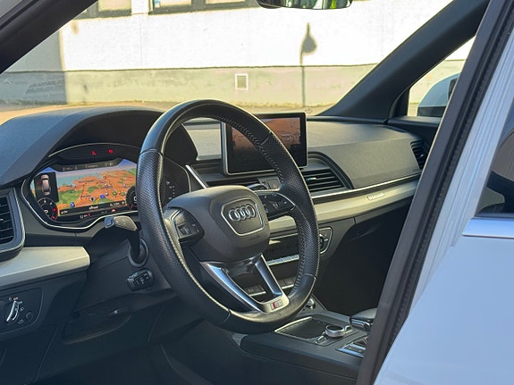 Audi Q5 6 of 17