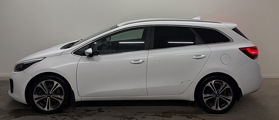 Kia Ceed 2 of 10