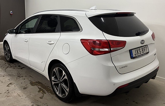 Kia Ceed 5 of 10