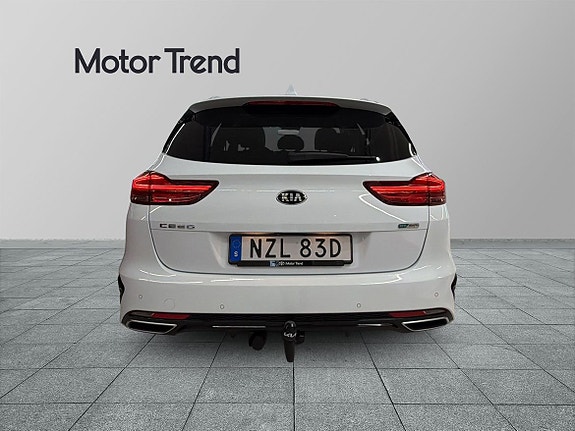 Kia Ceed 4 of 21