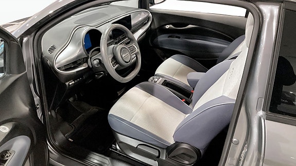 Fiat 500C 4 of 9