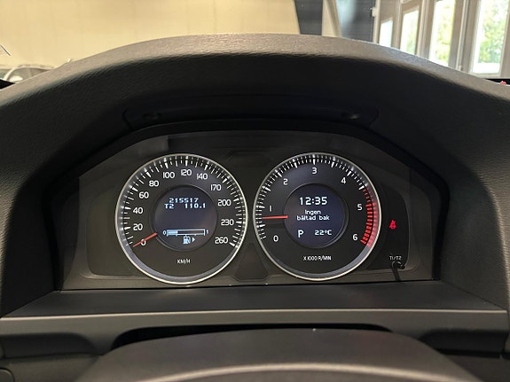 Volvo V60 13 of 24