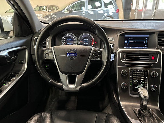 Volvo V60 10 of 24
