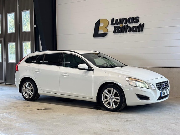 Volvo V60 5 of 24