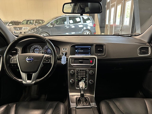 Volvo V60 9 of 24