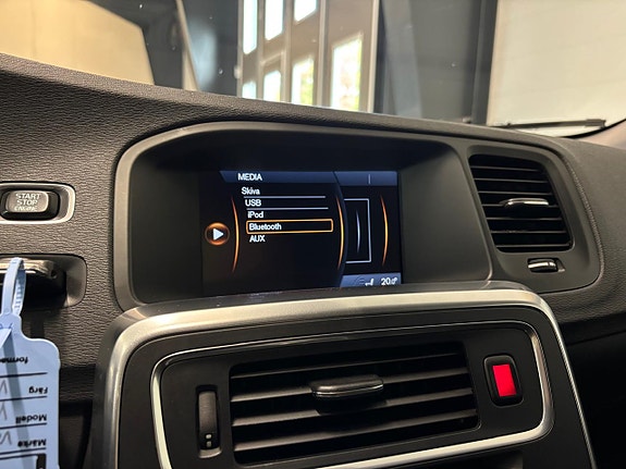 Volvo V60 22 of 24