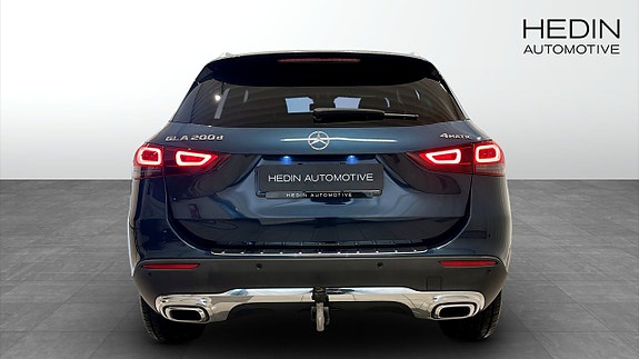 Mercedes-Benz GLA 200 5 of 12