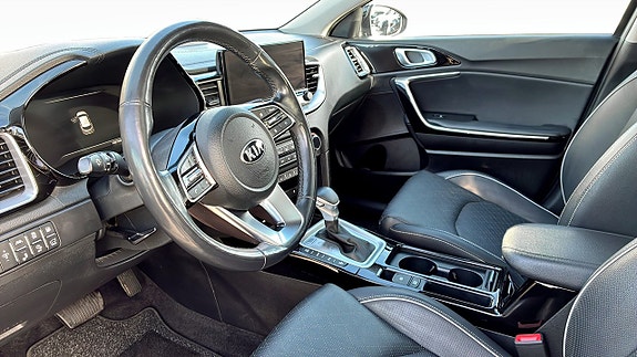 Kia XCeed 8 of 12