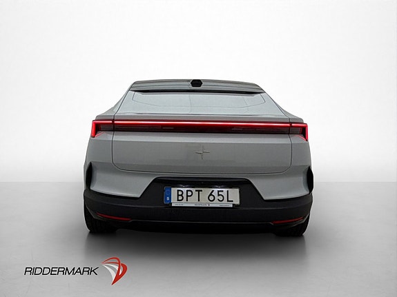 Polestar 4 8 of 30