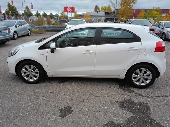 Kia Rio 9 of 10