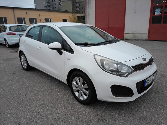 Kia Rio 2 of 10