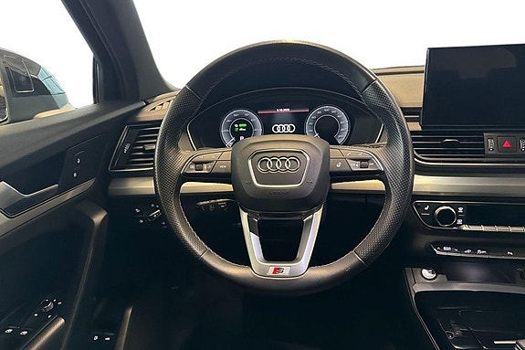 Audi Q5 8 of 15