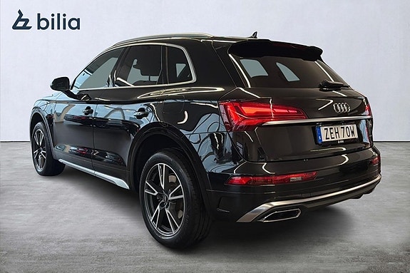 Audi Q5 2 of 15