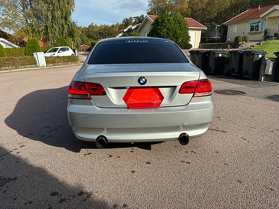 BMW 320d 2 of 7
