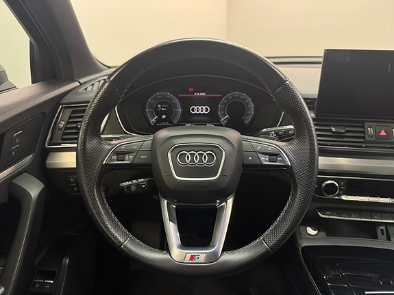 Audi Q5 10 of 21