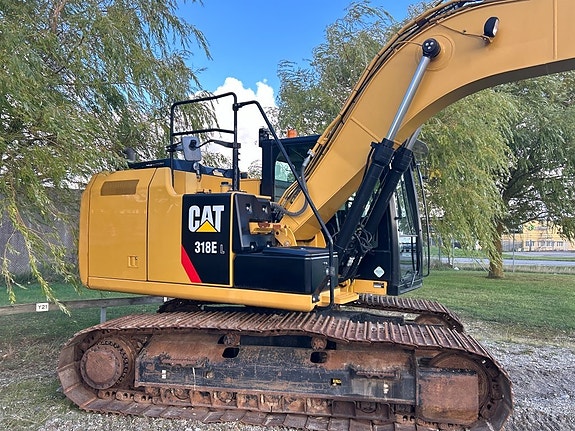 Bandgrävare Cat 318 E 3 of 6