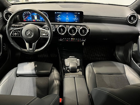Mercedes-Benz CLA250 e 14 of 21