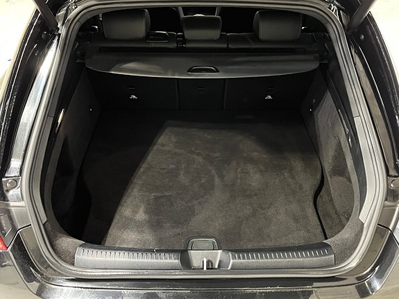 Mercedes-Benz CLA250 e 12 of 21