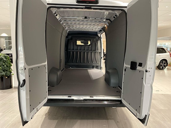 Peugeot Boxer 6 of 17