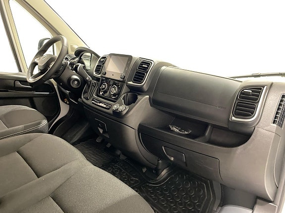 Peugeot Boxer 2 of 17