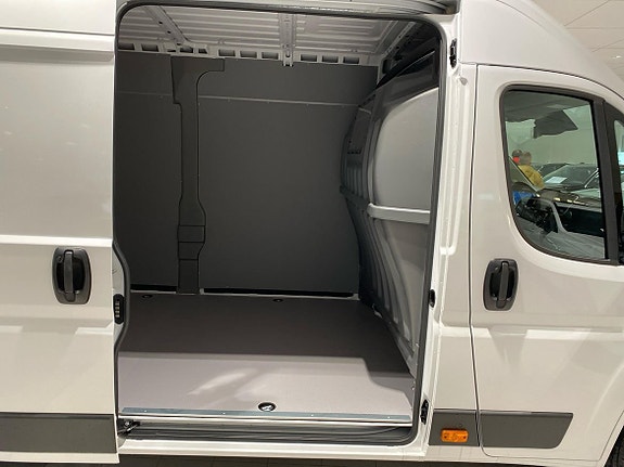 Peugeot Boxer 5 of 17
