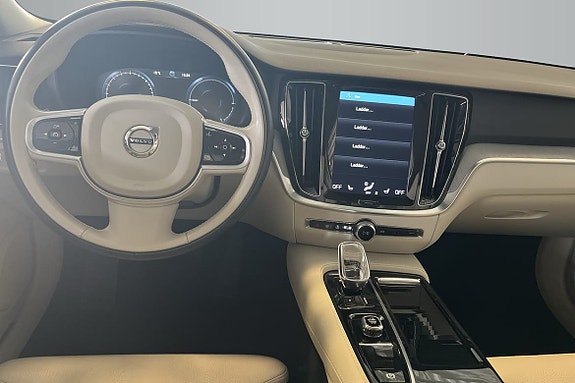 Volvo V60 12 of 16