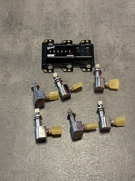 Product image 1 of 2