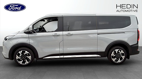 Ford Custom Tourneo 6 of 11