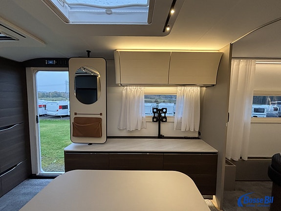 Adria ALPINA 663 HT 14 of 27