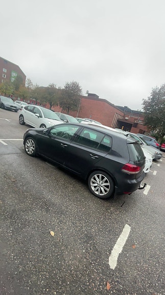 Volkswagen Golf VI 2 of 5