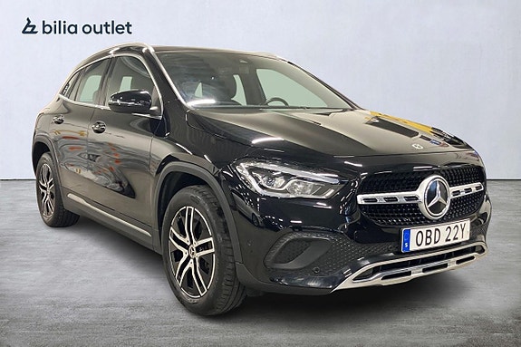 Mercedes-Benz GLA250 e 2 of 30